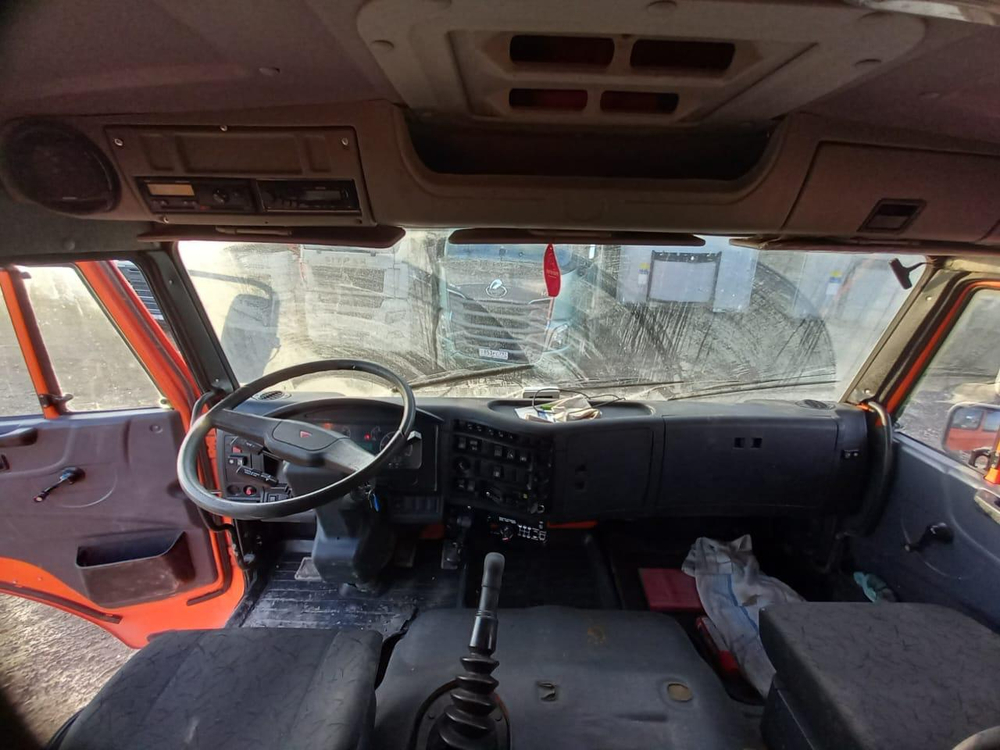 КамАЗ 45143 6x4 Зерновоз 45143-50 (Дизельный, 11,8 л, 300 л.с., МТ)