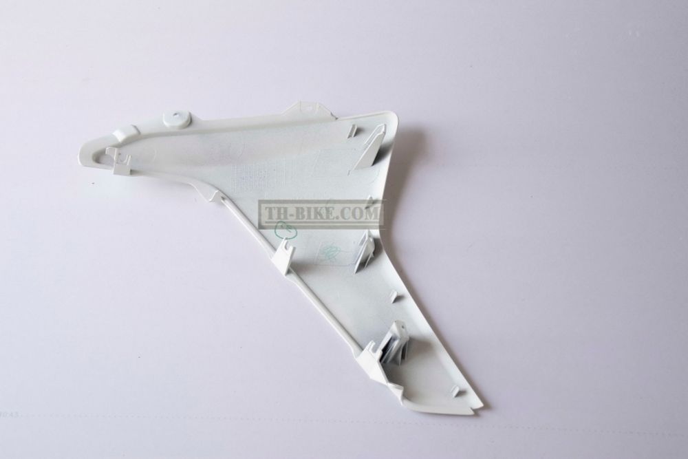 2DP-F171M-00-P1. MOLE, SIDE COVER 2. Yamaha N-Max