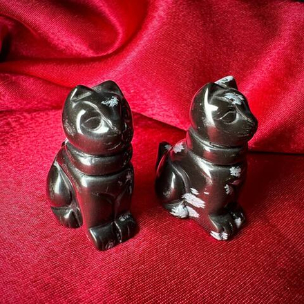 Фигура из Снежного Обсидиана (Котик)