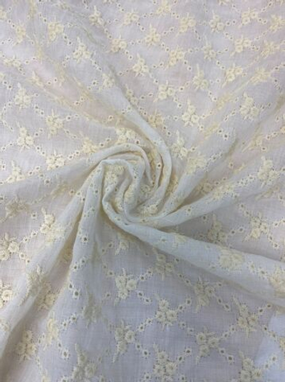 Ткань Батист натуральный хлопок 100%с вышивкой (Италия) ш-140см цена за 1м