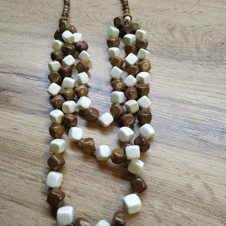 Колье Кубик 3 нити, дерево, цвет коричневый, молочный, 54 см