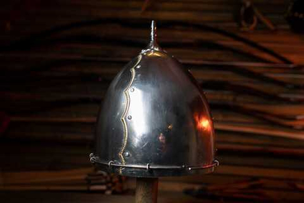 Шлем из Печа, тип 2 по Кирпичникову