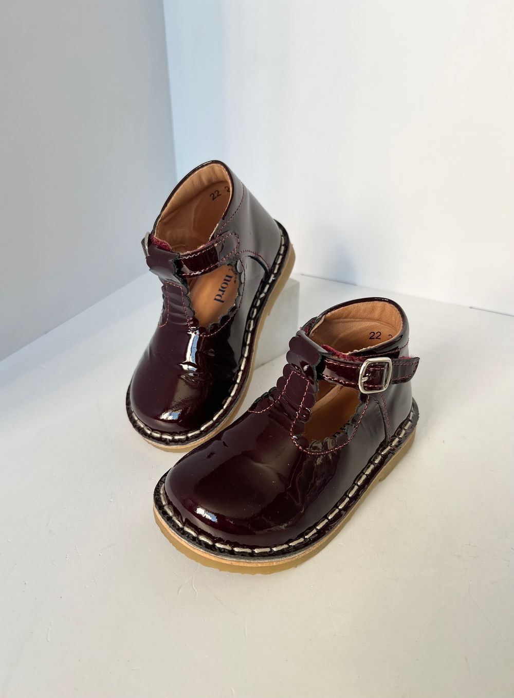 Туфли Petit Nord новые, 22