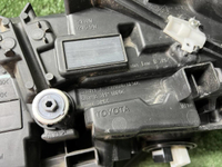 Битая Фара правая Land Cruiser 300 (21-нв) LED