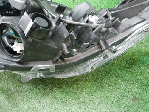 Битая Фара правая Toyota RAV4 5 XA50 (2018-н.в.) LED