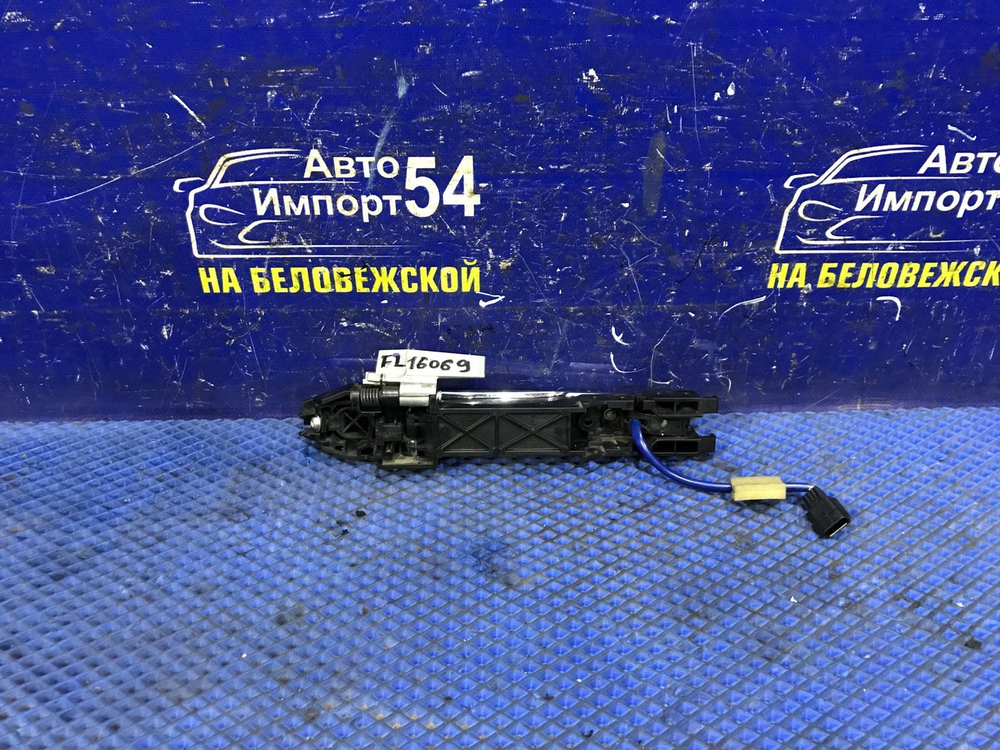 Ручка двери передней левой внешняя NISSAN SERENA 2016-2022