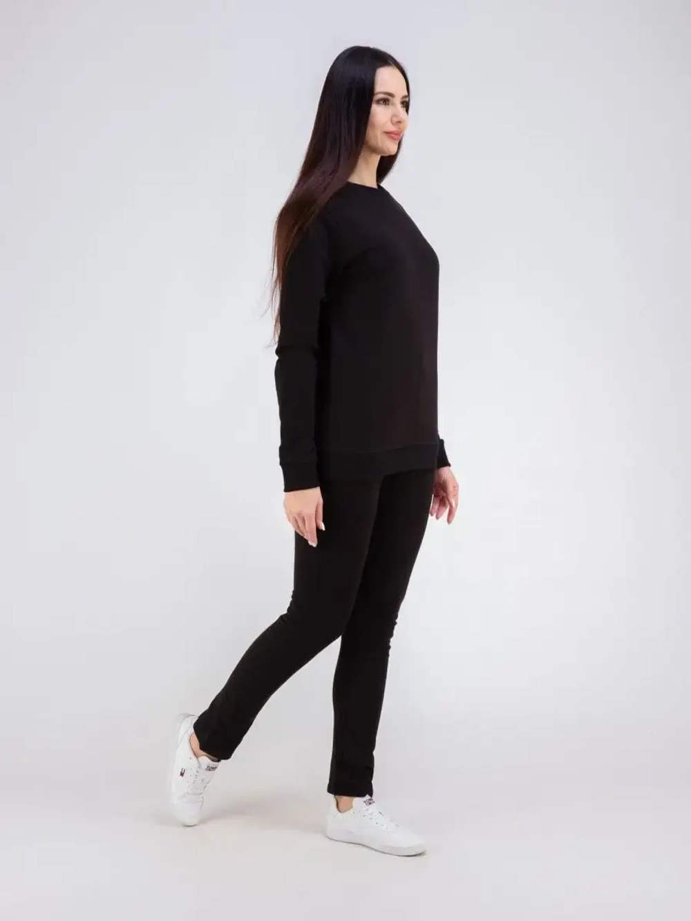 Свитшот без начеса и капюшона однотонный стильный, хлопок