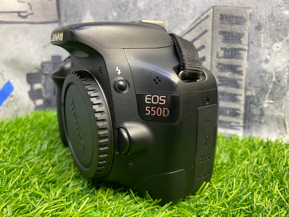 Canon EOS 550D Kit 18-55mm Покупка/Продажа