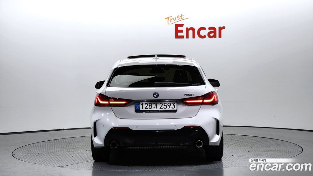 BMW 1 Series (F40) 120i M Sports (10.2021)