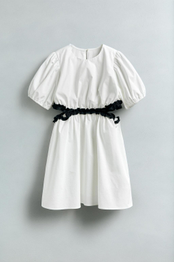 ZARA ПЛАТЬЕ НА БРЕТЕЛЯХ С ВОЛАНАМИ, ЖЕЛТОВАТО-БЕЛЫЙ