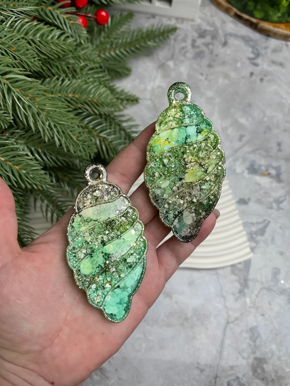 Набор новогодних елочных игрушек Шишки 2 шт