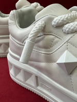 Кроссовки Valentino