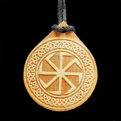 Коловрат - привлекает семейное благополучие, богатство и здоровье