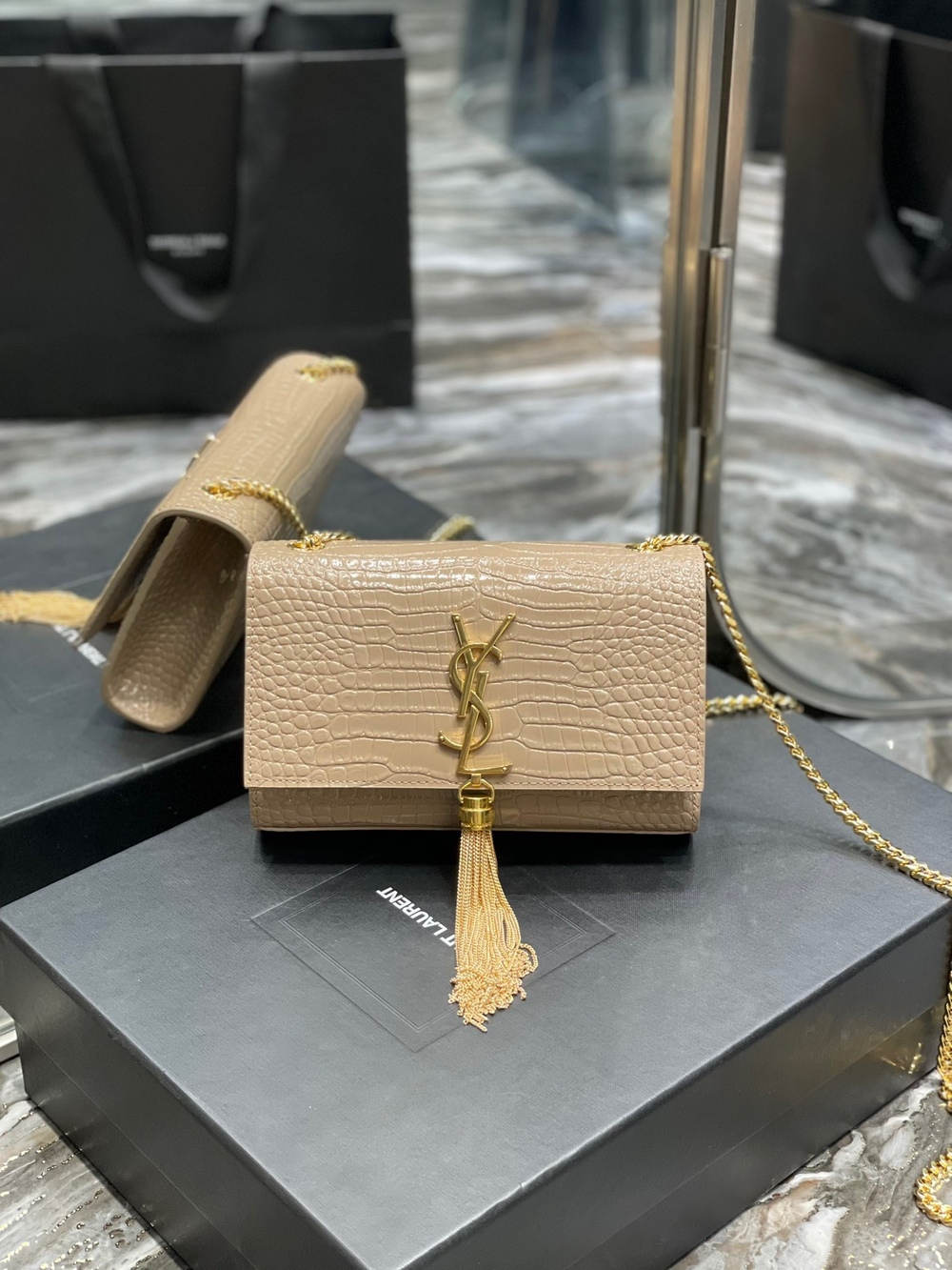 Saint Laurent Kate Small Bag 20 cm