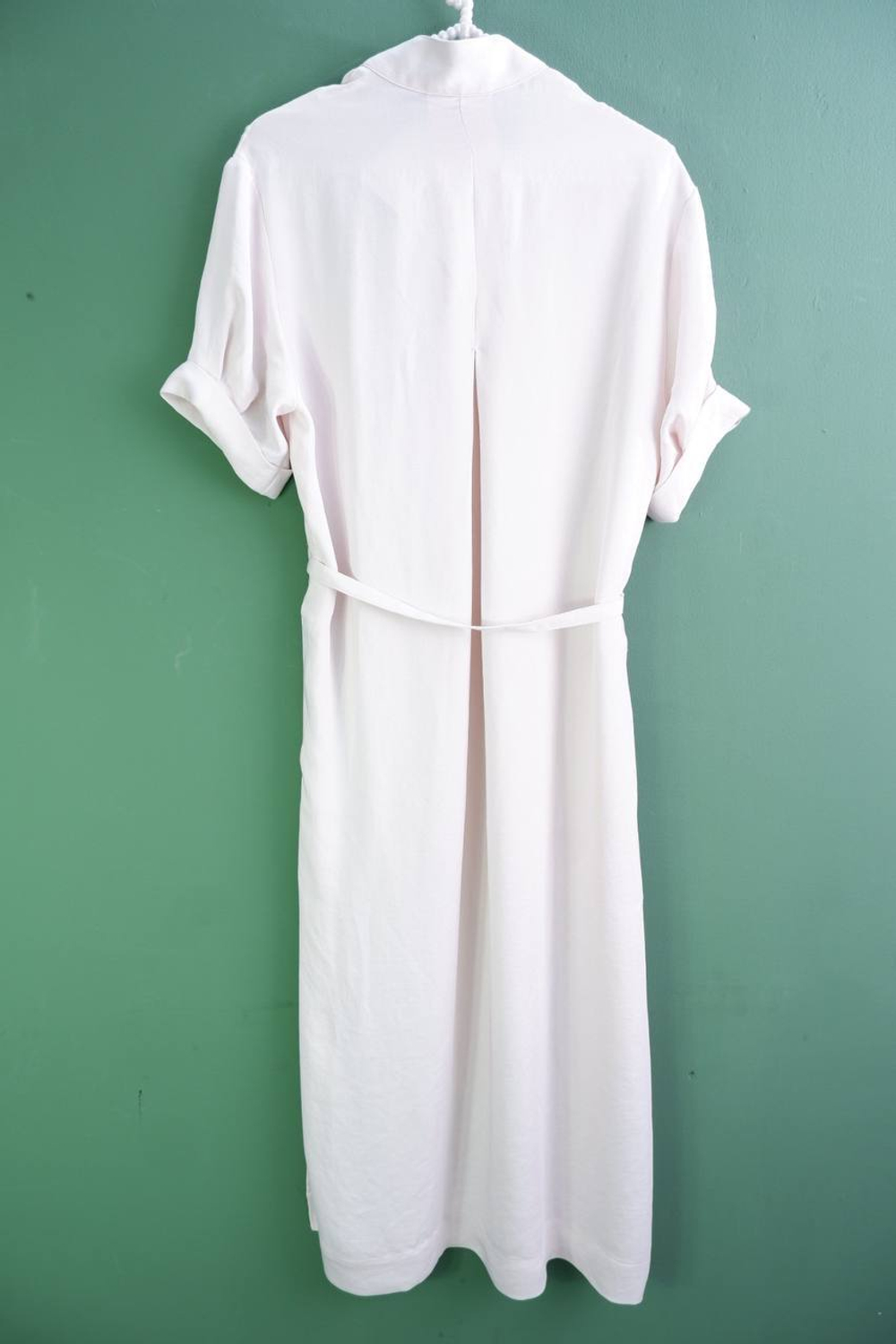 Платье Mango рубашечного кроя, маркировка ХS, визуально на 42 размер