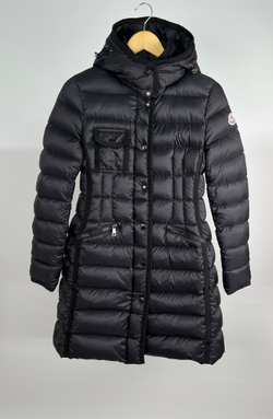 Пуховик Moncler