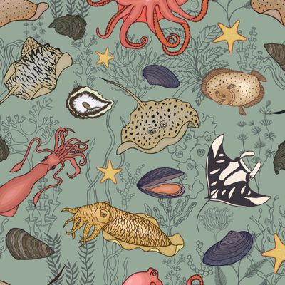 Sea animals and seaweed seamless pattern.