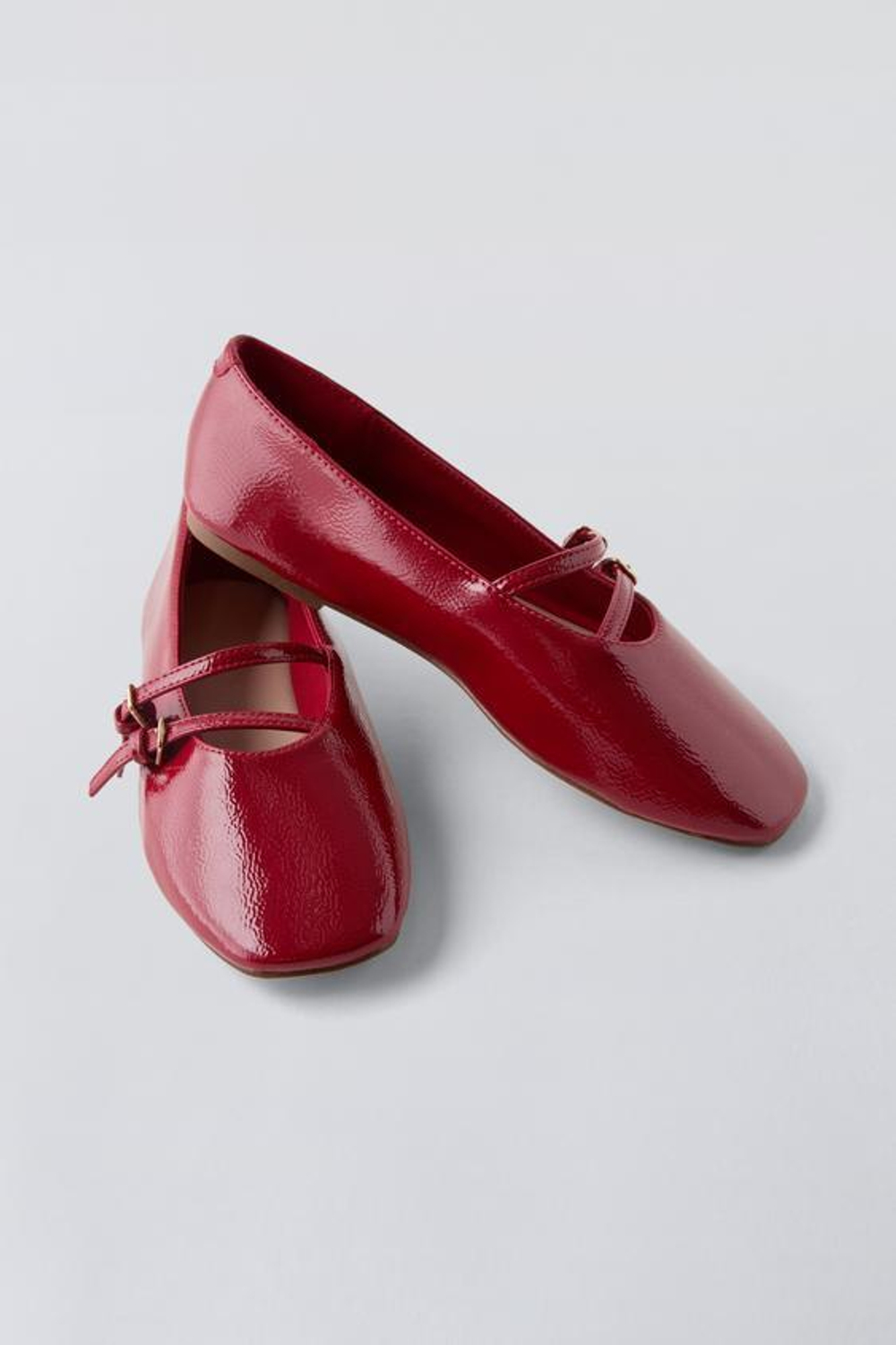 ZARA ЛАКИРОВАННЫЕ БАЛЕТКИ, КРАСНЫЙ