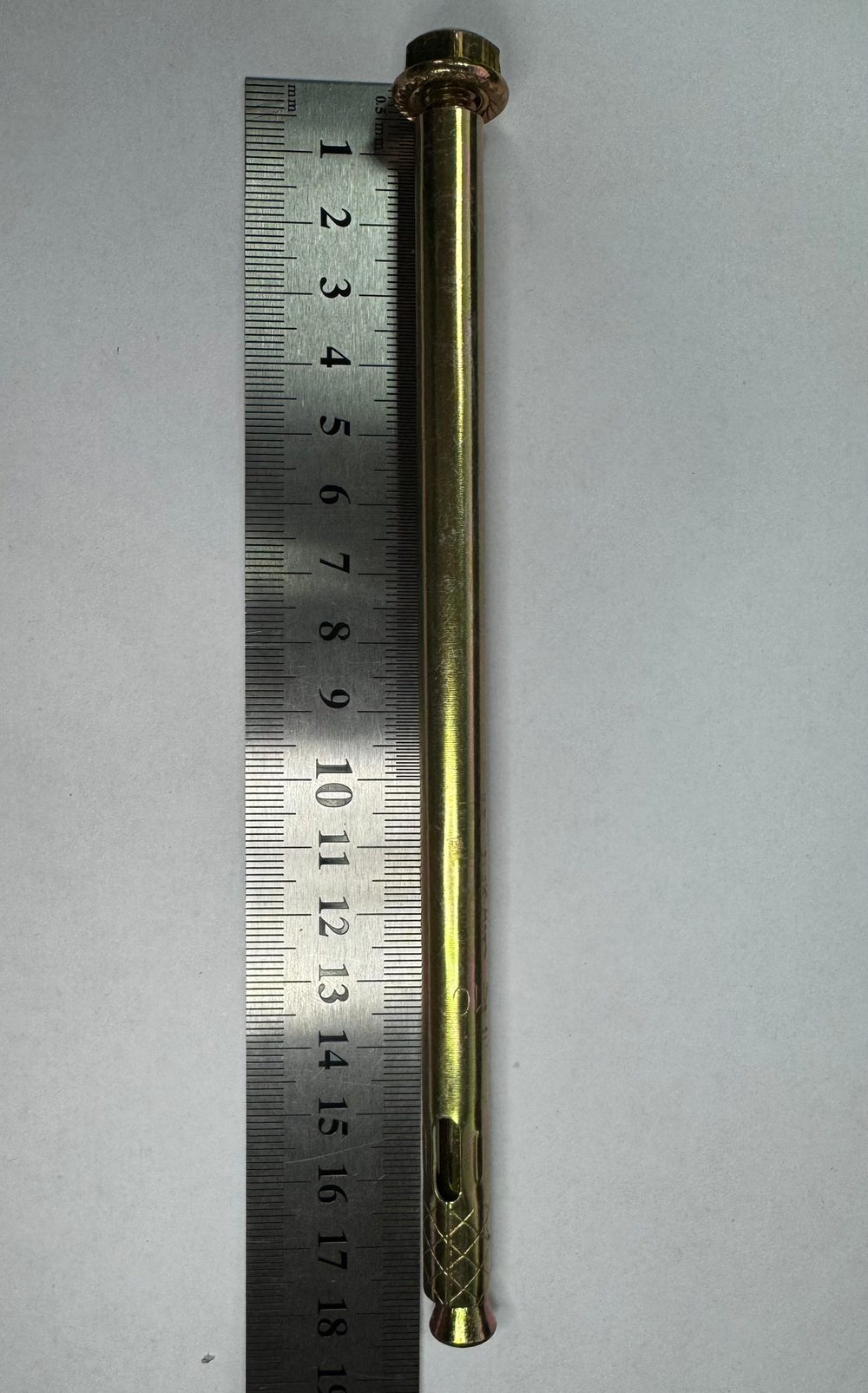 Анкерный болт с гайкой 10х180 (40 шт.)