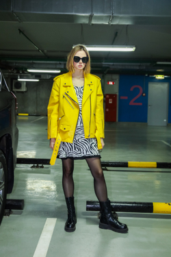 Косуха medium лимонная мягкая кожа