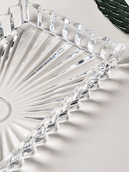 Блюдо стеклянное прямоугольное 35х18,5 см.