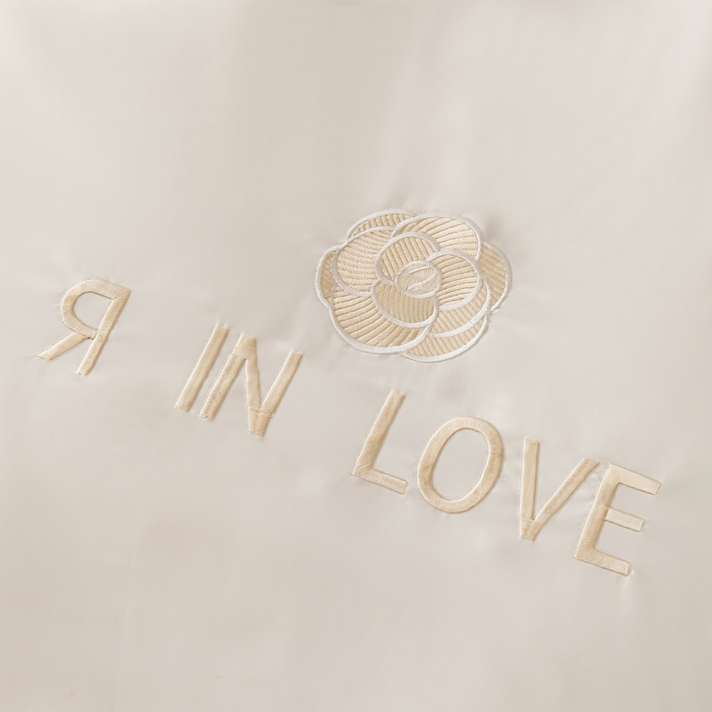 Комплект постельного белья Сатин-Шелк Я IN LOVE на резинке LVR004