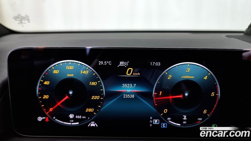 Mercedes-Benz GLB-Class X247 GLB200 d (08.2021)