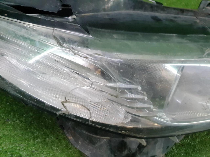 Битая Фара правая Toyota Camry xv70 (2017-2021) LED