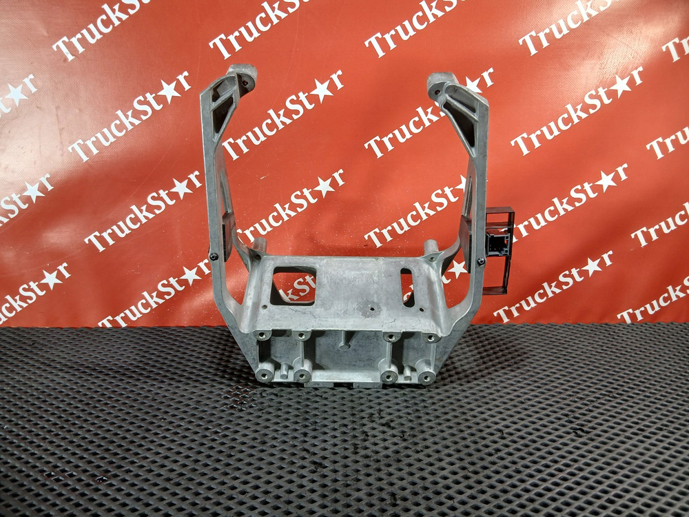 Кронштейн рулевой колонки