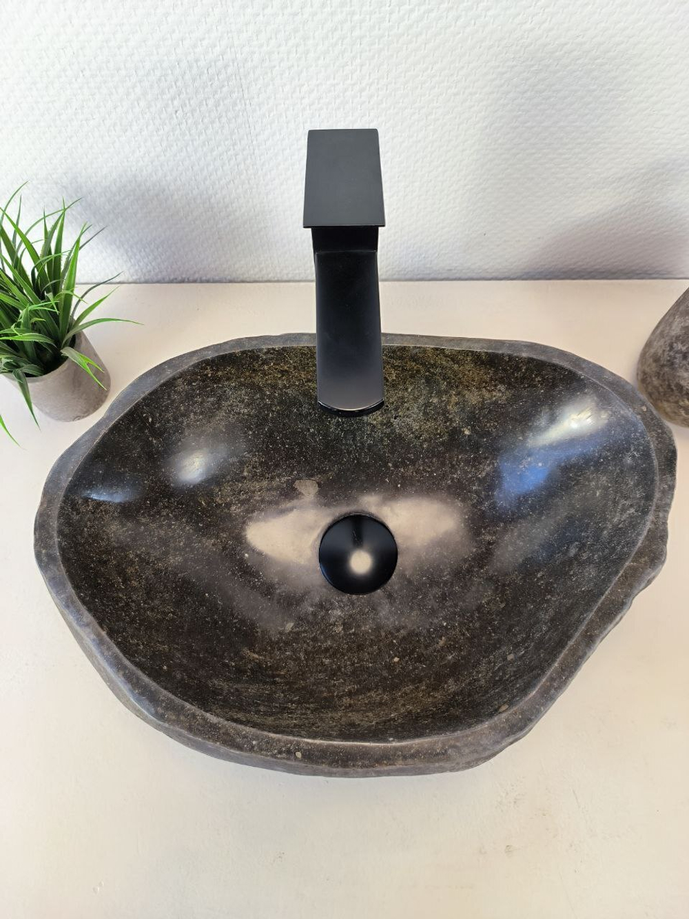 Раковина из речного камня RS-65964 45х31х15 из натурального камня