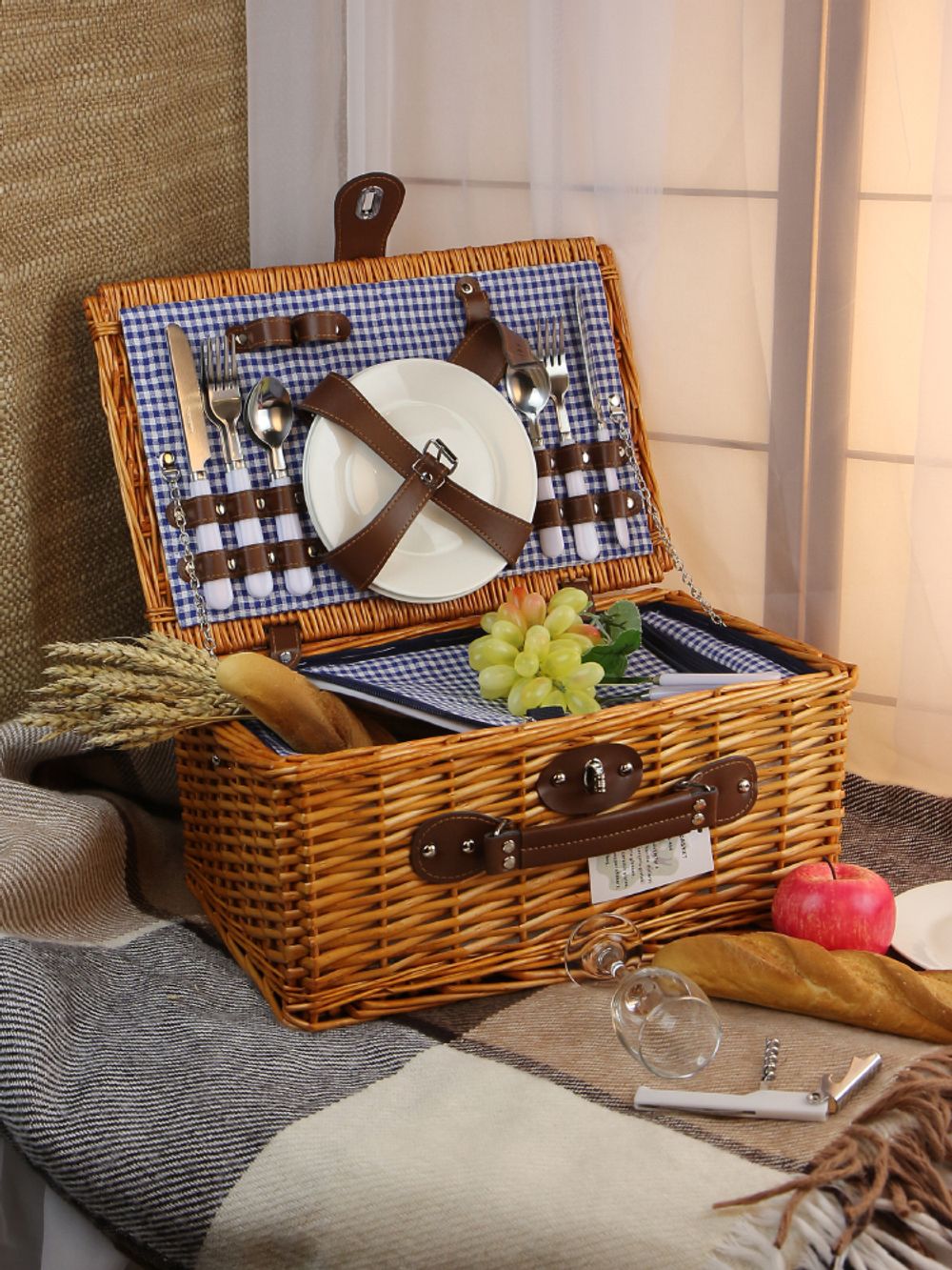 HOLYDAY BASKET Набор для пикника с термосумкой на 4 персоны