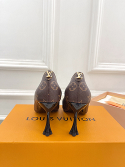 Louis Vuitton Blossom Pump