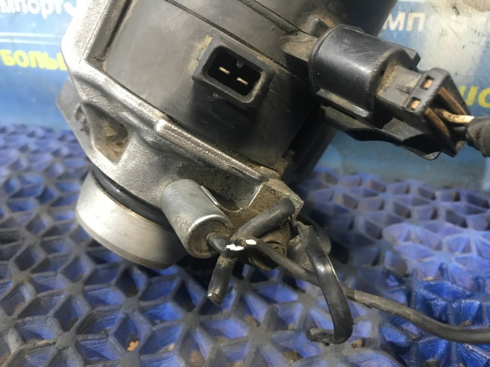 Трамблер MITSUBISHI RVR 1996