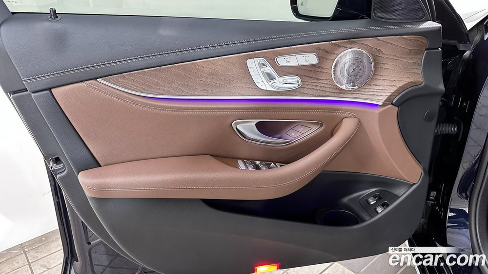 Mercedes-Benz E-Class W213 E300e 4MATIC Exclusive (12.2022)