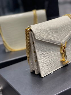 Saint Laurent Cassandra Medium 22 cm