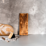 Деревянная разделочная доска из древесины сибирского кедра для овощей с гравировкой "Веселая морковка" RD32