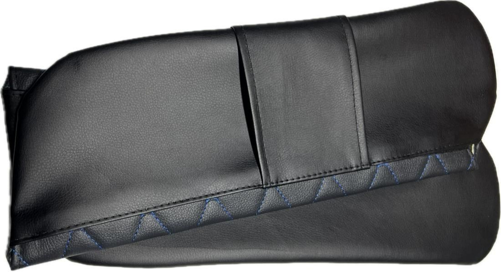 Чехлы на козырьки ВАЗ 2104, 2105, 2107 (синяя нить Бабочка)