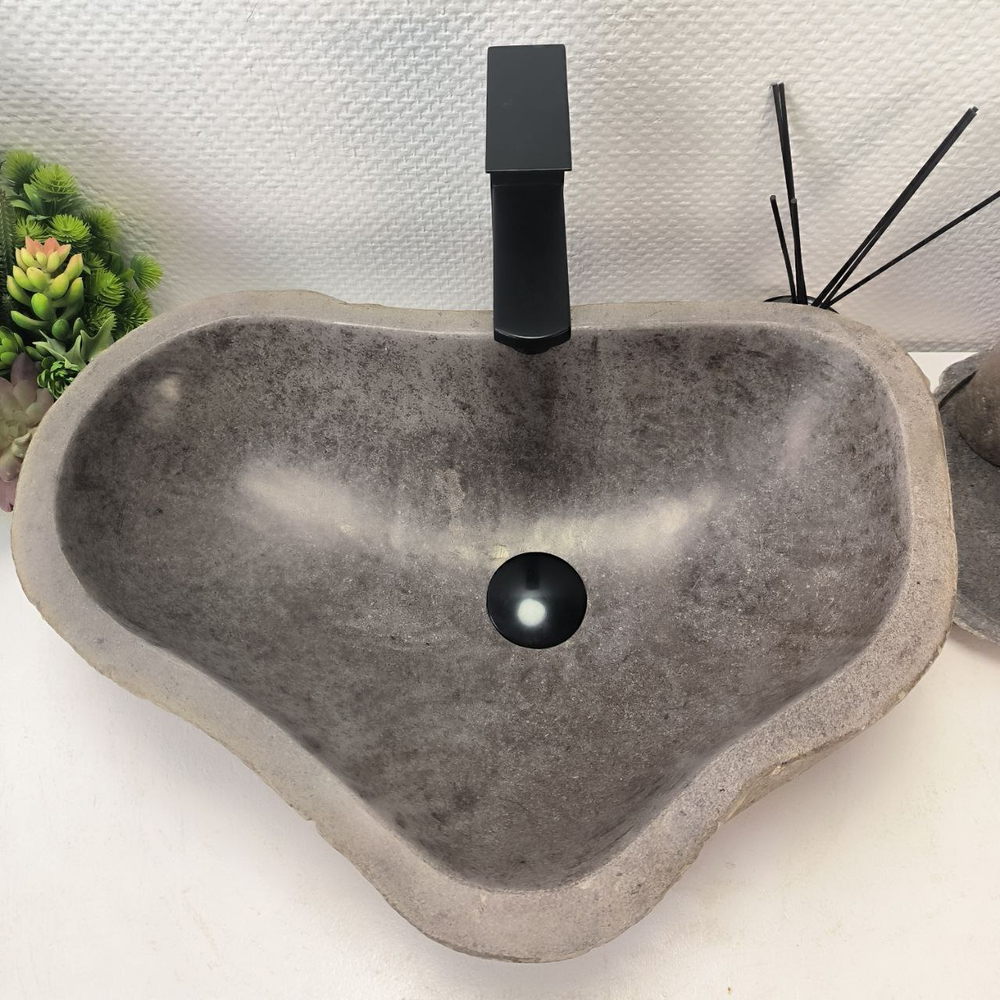 Раковина из речного камня RS-63650 (54*39*15) 0122