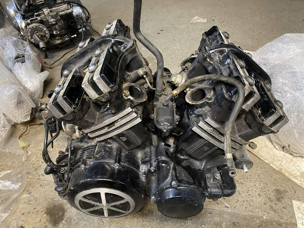 Двигатель Yamaha V-Max 1200 054652