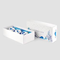 Набор из 3 елочных шаров Farforite «Герои зимы» в подарочной коробке