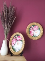 Картина овальной рамке