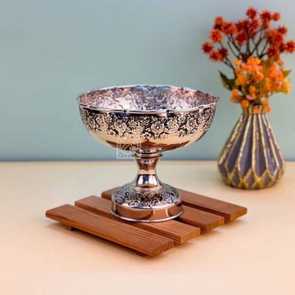 Медная фруктовница на ножке с оловянным покрытием Exirmes 30220324 Иран Медная фруктовница на ножке с оловянным покрытием Exirmes 30220324 Иран