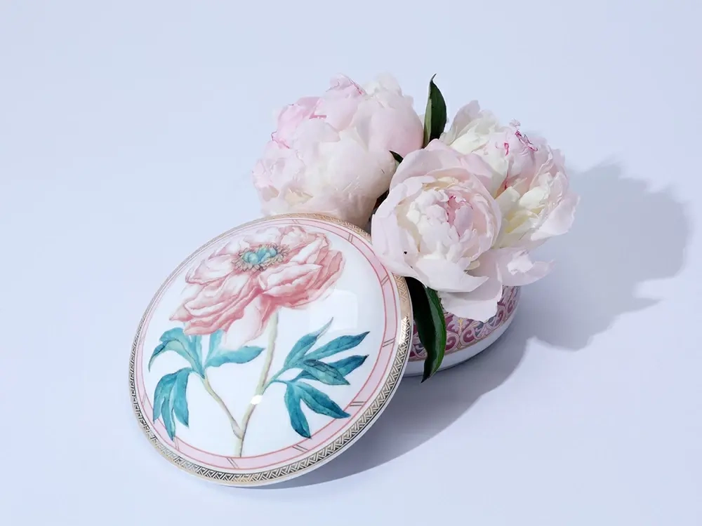 Туалетная коробочка в подарочной упаковке, форма Круглая, рисунок Дивный пион, арт 81.33188.00.1