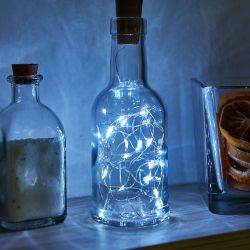 ULD-S0200-020-SСR-3LR WHITE IP20 WINESTOPPER Гирлянда светодиодная Роса с пробкой на батарейках 3xLR44в-к. 2м. 20 светодиодов. Белый свет. Провод медный. TM Uniel