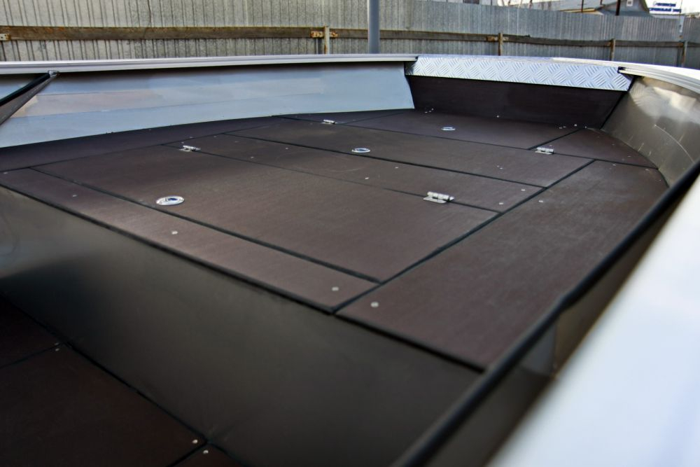 Алюминиевая лодка BESTER 420