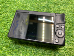 Canon EOS M100