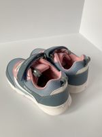 Новые кроссовки Geox, 23