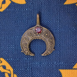 "Лунница с птицами"