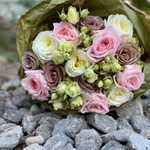 Рассветное утро — букет ароматных и интерьерных роз