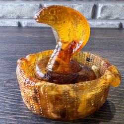 Кобра в корзине
